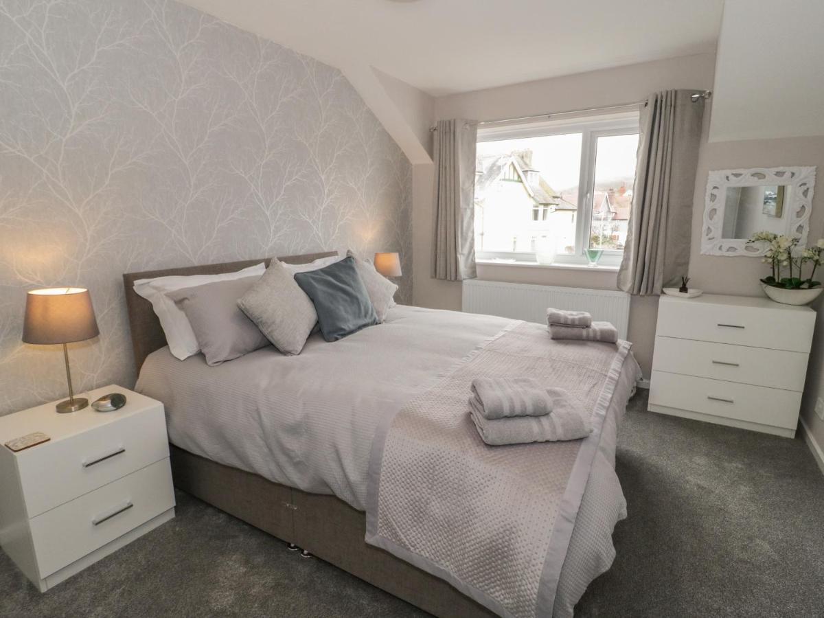 31 Lloyd Street West Villa Llandudno Buitenkant foto